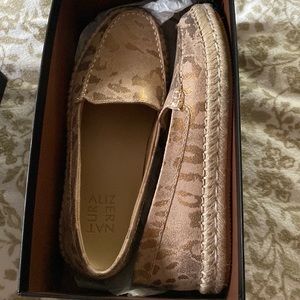 SOUL Naturalizer Zapato Loafer Cheetah Sizes: 6.5, 7.5 New in Box!
